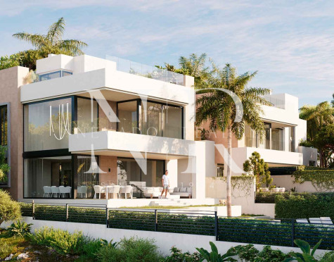 Villa en construcción en Marbella Este junto a la playa en venta