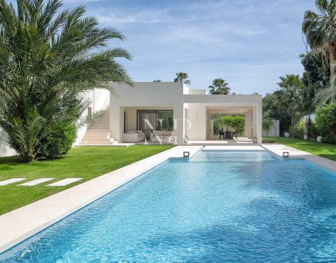 Villa en Urbanización Marbesa completamente renovada muy cerca de la playa en venta