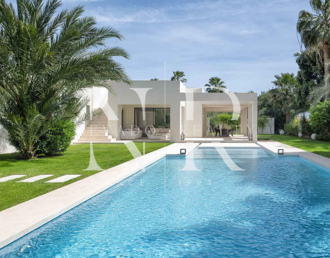 Villa in Urbanization Marbesa completely renovated very close to the beach for sale
