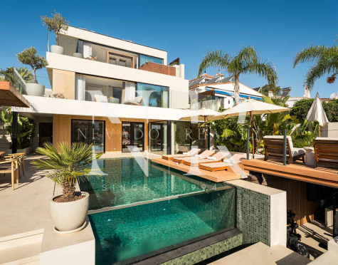 Villa con vistas panorámicas en Nueva Andalucía, Marbella, en venta