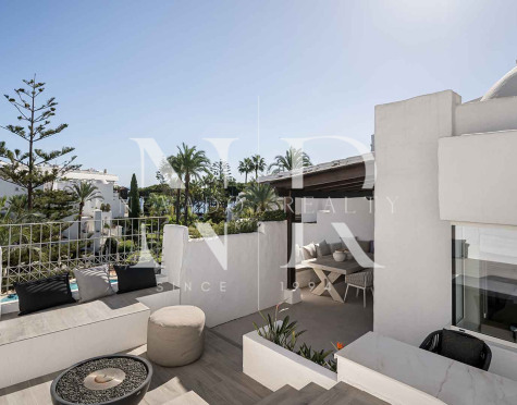 Ático con vista al mar en Alhambra del Mar, Marbella Golden Mile en venta
