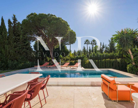 Villa en Las Brisas Nueva Andalucía junto al golf en venta