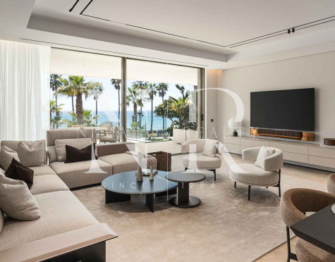 Apartamento en Estepona frontal al mar en primera línea de playa en Estepona