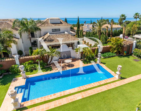 Villa en Sierra Blanca con vistas al mar en venta