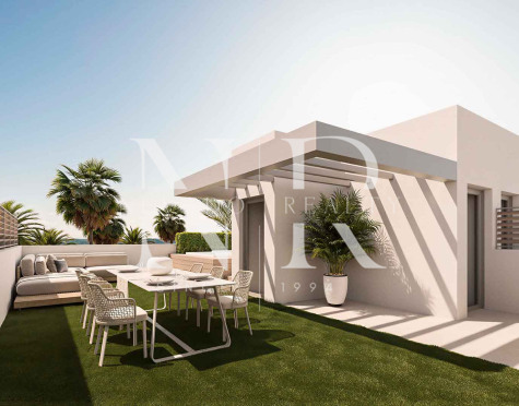 Adosada en San Pedro en lado playa en venta