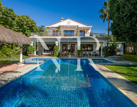 Villa en Aloha, Nueva Andalucía, en venta