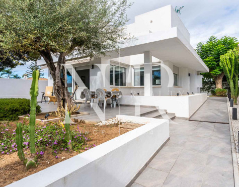Villa en venta Huerta Belón, Marbella