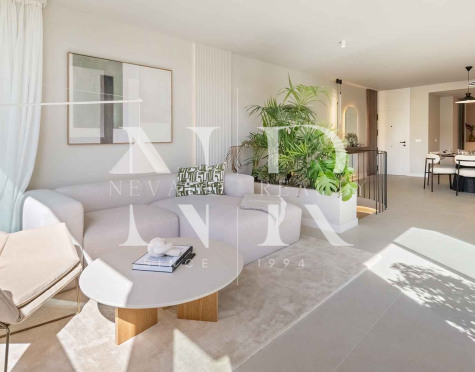 Apartamento con vistas a La Quinta Golf & Country Club, Benahavís, en venta