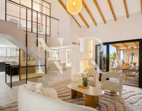 Adosada con vistas al mar en Marbella Hill Club, Marbella, en venta