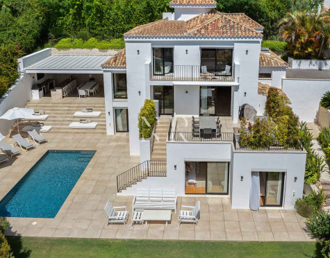 Villa en Los Naranjos Hill Club, Marbella, en venta