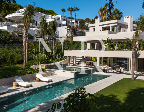Villa en venta en Nueva Andalucía