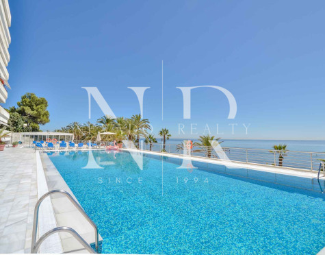 Appartement à vendre au sein de Marina Mariola, en première ligne de plage