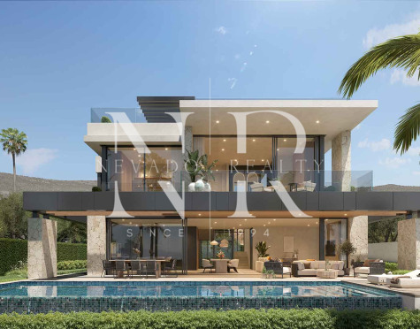Villa en venta en construcción en Los Monteros Playa