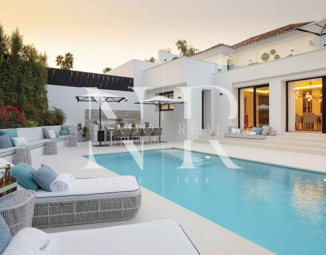 Villa en venta en Nueva Andalucía
