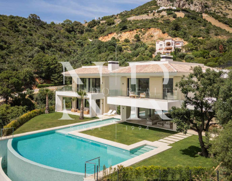 Villa à vendre au Marbella Club Golf Resort avec vue sur la mer