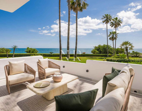 Appartement à vendre à Alcazaba Beach, Estepona, en première ligne de plage