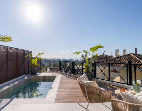 Appartement entièrement rénové à vendre dans le complexe Palacetes Les Belvederes