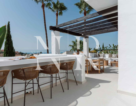 Penthouse à vendre dans le lotissement La Quinta Village avec vue sur la mer