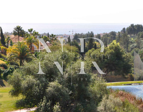 Villa en estructura para construir en La Alquería con vistas mar y golf en venta