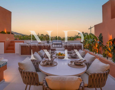 Penthouse entièrement rénové à vendre dans le complexe résidentiel Alminar de Marbella