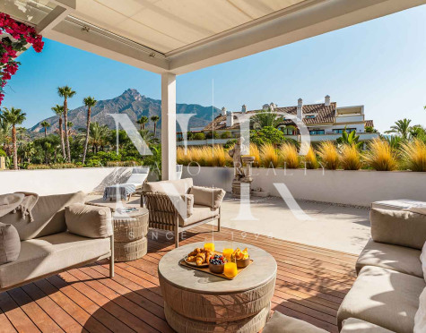 Ático en Urbanización Lomas del Rey completamente reformado en venta