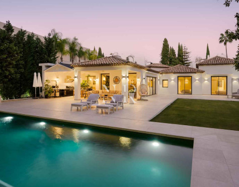 Villa en Urbanización La Cerquilla completamente renovada en venta