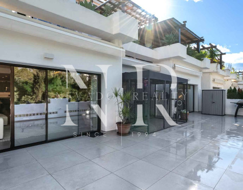 Apartamento en la Milla de Oro con amplia terraza en venta