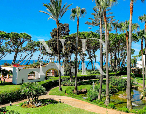 Apartamento en venta con vistas al mar en Alhambra del Mar