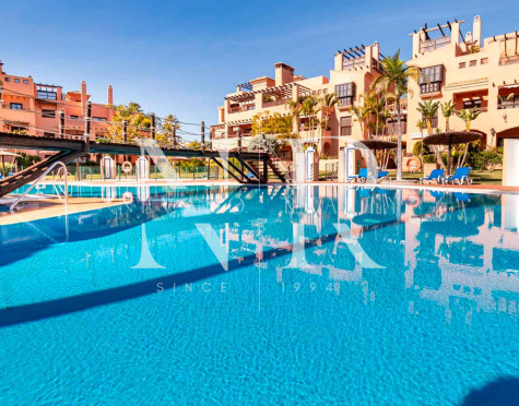 Apartamento junto a la playa en Hacienda del Sol, Estepona, en venta