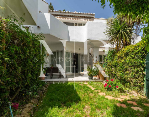 Adosada en Urbanización Camoján Blanco en venta