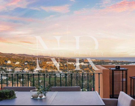 Ático en Urbanización Les Belvederes con vistas panorámicas en venta