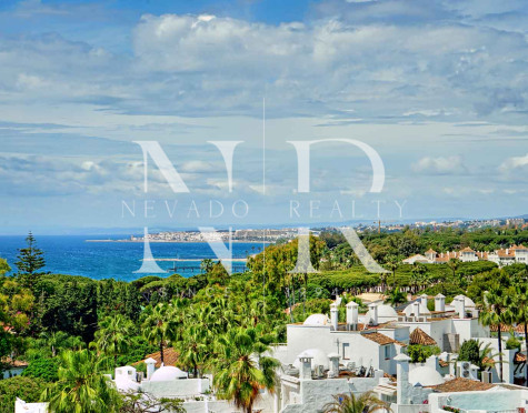 Ático en Milla de Oro completamente reformado en segunda línea de playa en venta
