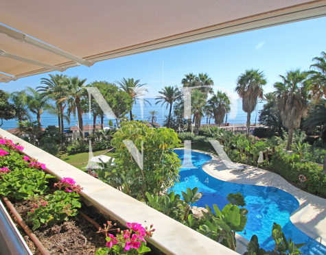 Apartamento en Gran Marbella en primera línea del mar en venta