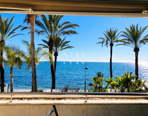 Front beach apartment in Gran Marbella for rent