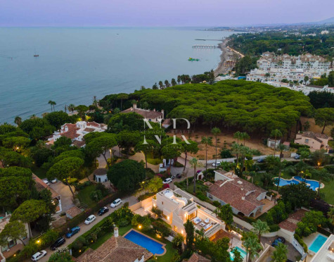 Villa à côté de la plage dans l'urbanisation Casablanca à vendre