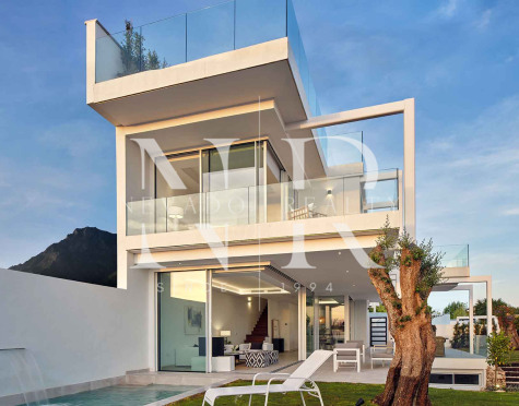 Jazmines 14, Villa en Urbanización Valdeolletas de nueva construcción con vistas al mar en venta