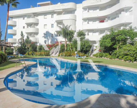 Apartamento en milla de oro en venta