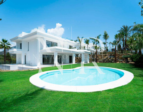 Villa nueva en Lomas del Marbella Club en venta