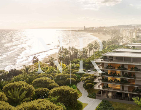 Beachfront Penthouses & Apartments for Sale in Estepona