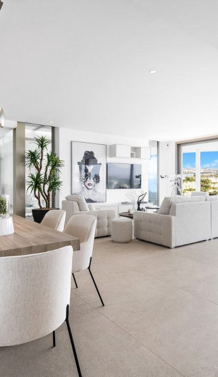 Brand New Luxury Apartment with Panoramic Views