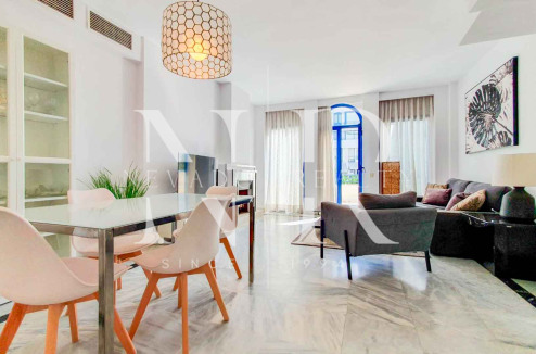 Apartamento con vistas al mar al lado de la playa  en Marbella centro en venta,
