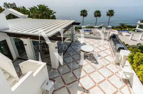 Ático en Urbanización Doncella Beach en primera línea de playa en venta
