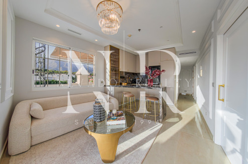 Completely refurbished penthouse on the Golden Mile next to the beach with sea views for rent.