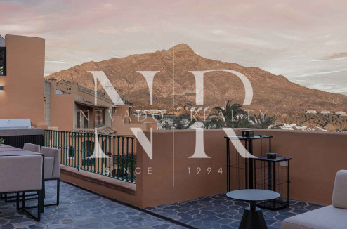 Ático en Urbanización Les Belvederes con vistas panorámicas en venta