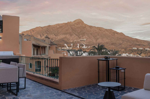 Ático en Urbanización Les Belvederes con vistas panorámicas en venta