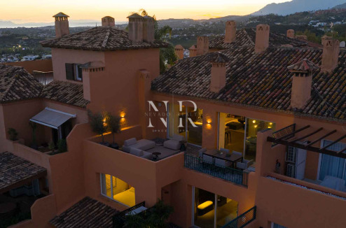Ático en Urbanización Les Belvederes con vistas panorámicas en venta