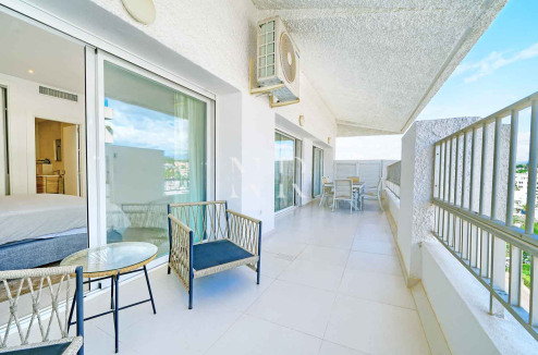 Penthouse entièrement rénové sur le Golden Mile