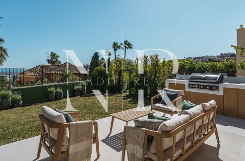Adosada en Urbanización La Quinta Hills completamente renovada en venta