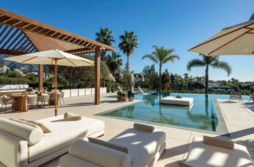 Villa en Las Brisas en primera línea de golf con vistas panorámicas en venta