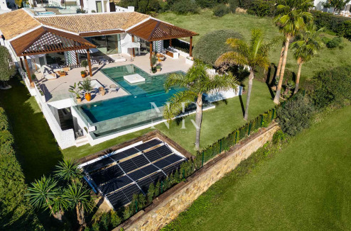 Villa en Las Brisas en primera línea de golf con vistas panorámicas en venta